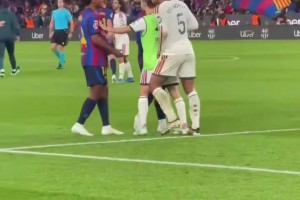 德比硝烟不散！赛后阿德耶米与贝